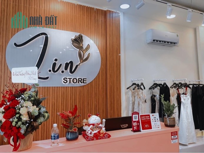 SANG GẤP SHOP THỜI TRANG TRUNG TÂM MUA SẮM SẦM UẤT ĐƯỜNG CMT8, TÂN BÌNH