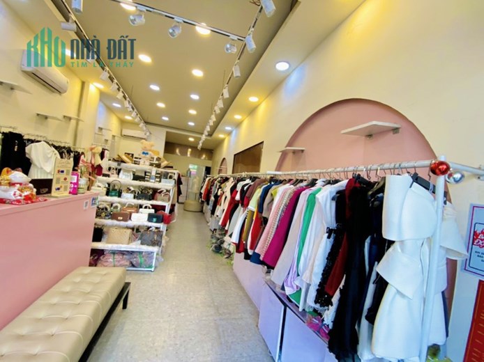 SANG GẤP SHOP THỜI TRANG TRUNG TÂM MUA SẮM SẦM UẤT ĐƯỜNG CMT8, TÂN BÌNH