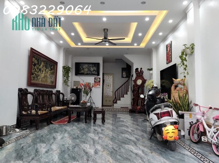 HIẾM - Nhà PHÂN LÔ, OTO tránh, Trịnh Văn Bô, 55m, MT4m, 5.5 tỷ, KINH DOANH/ VĂN PHÒNG.