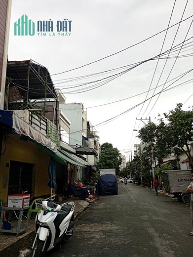 TÂN PHÚ - MẶT TIỀN CÓ VỈA HÈ RỘNG KINH DOANH - NHÀ MỚI Ở NGAY