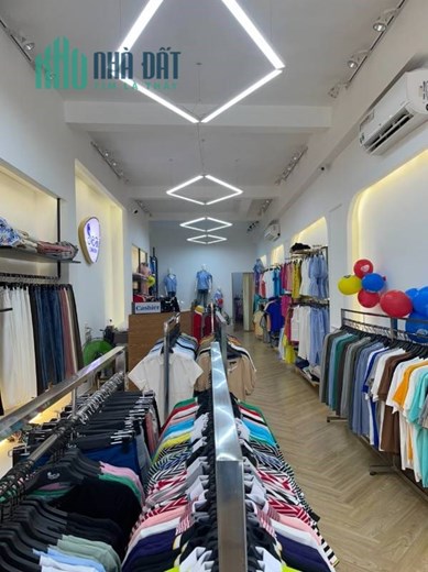 🍀 Nhà Mặt tiền CMT8, gần trường Tân Bình, 10 phòng ngủ, cho làm CHDV - 40 triệu 🍀