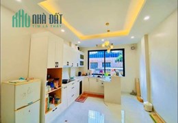 Nhà mặt phố đường 800A - Phùng Chí Kiên 62m*5T, thang máy, 2 thoáng, kinh doanh