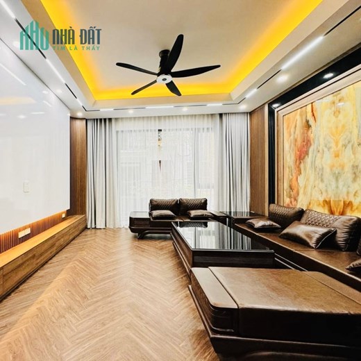 🔥Siêu Phẩm Nguyễn Văn Cừ. 6tầng. DT 70m2 x 4.6m. Gara, Thang máy, Vài bước ra mặt phố.