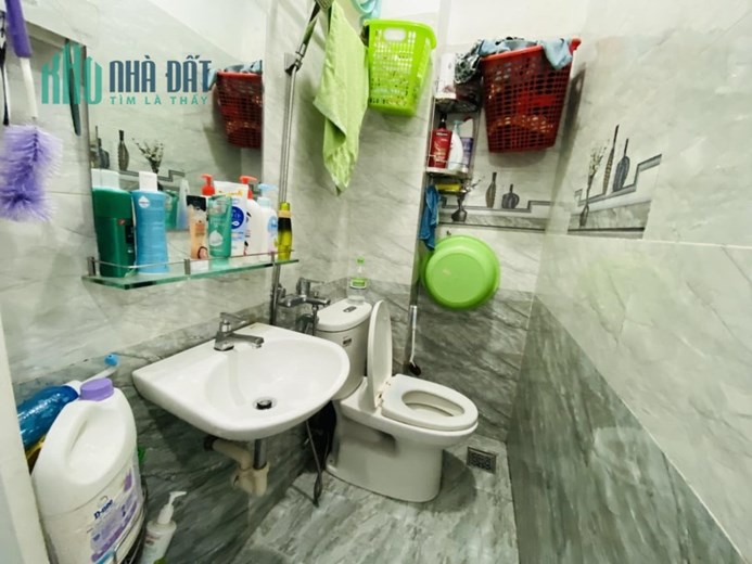 Cách Mạng Tháng Tám 32m2 (5 x 6.5) 4tỷ8. Phường 5. Quận Tân Bình