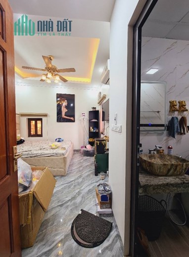 A 17.4 tỷ tòa nhà 8T*90m2 phố Bạch Mai,HBT,HN,DT 1.2tỷ năm,12P kk THANG MÁY,full Nội thất,siêu