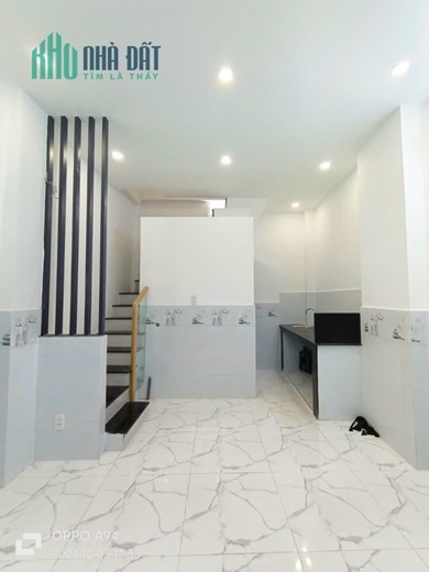 Nhà mới 3 tầng sát Nguyễn Văn Luông Quận 6 2PN,2WC chỉ 2 tỷ.