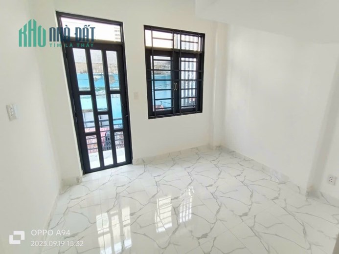 Nhà mới 3 tầng sát Nguyễn Văn Luông Quận 6 2PN,2WC chỉ 2 tỷ.