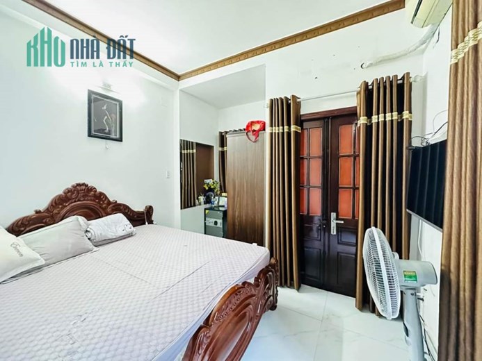 Villa Lạc Long Quân - Tân Bình - HXH tránh - 40m2 - 4 tầng BTCT