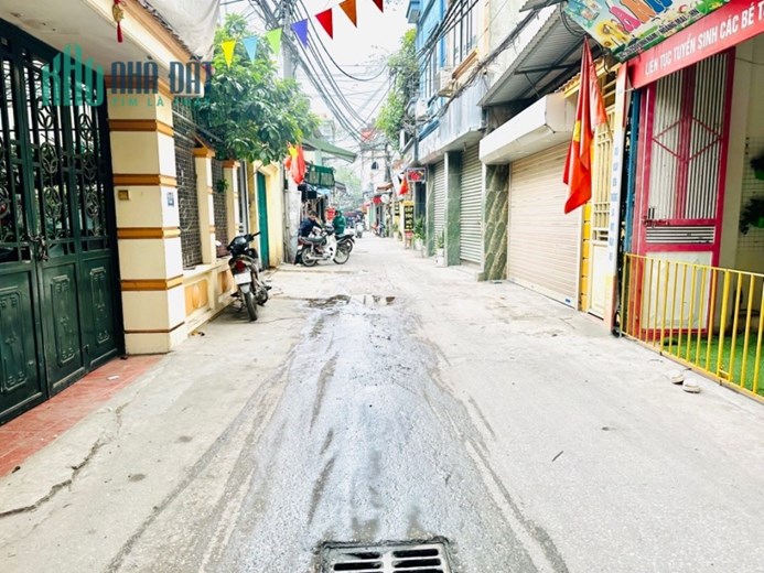 BÁN NHANH nhà Hoàng Mai,  HÀNG XÓM VỚI FELIZ HOMES DT 41m 5 Tầng. Ở Sướng hơn 3 tỷ