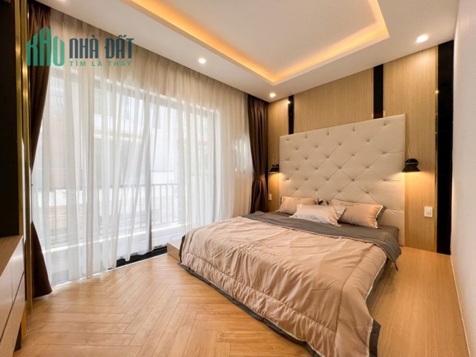 Bán nhà Huỳnh Tấn Phát , có thang máy giá siêu rẻ 6,5