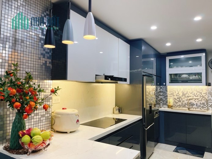 Nhà đẹp lô góc Ngọc Thụy, Long Biên, 50m x 5 tầng, MT 5m, gara ô tô, 7 tỷ 9