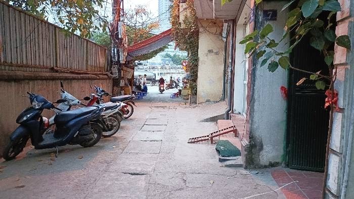 CAM KẾT thật 100%! Bán nhà Ngõ Viện Máy, sát Cầu Mai Dịch, ngõ 2 ô tô