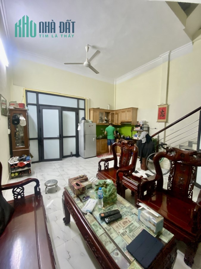 Cần bán nhà mới ngõ 151 Nguyễn Đức Cảnh Hoàng Mai 32M2 4T 3PN  nhỉnh 3 tỷ