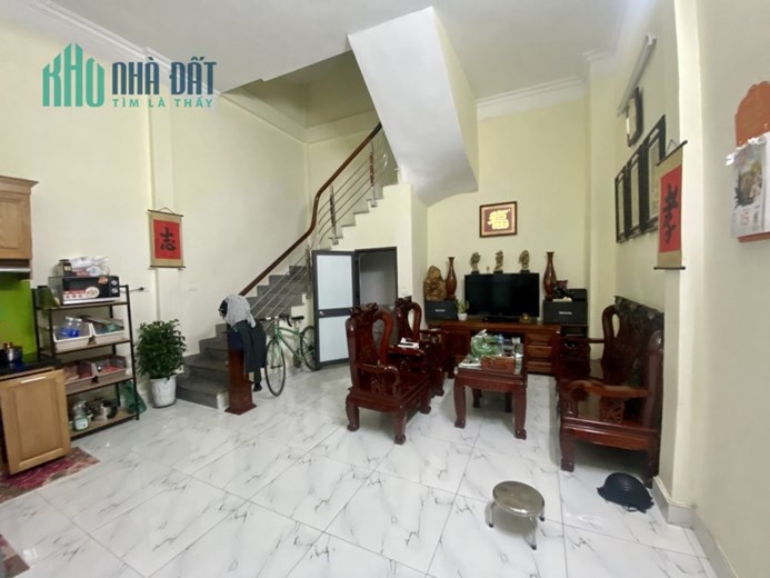 Cần bán nhà mới ngõ 151 Nguyễn Đức Cảnh Hoàng Mai 32M2 4T 3PN  nhỉnh 3 tỷ