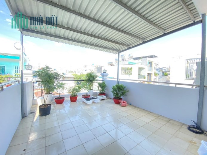 TÂN PHÚ - NHÀ ĐẸP 4 TẦNG BTCT - HẺM Ô TÔ - GẦN MẶT TIỀN