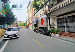 HOA LÂM - NHÀ ĐẸP DÂN XÂY - VỊ TRÍ ĐẸP MẶT PHỐ - TRUNG TÂM VIIỆT HƯNG - KINH DOANH - VĂN PHÒNG -