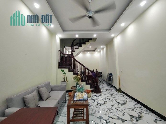 HOA LÂM - NHÀ ĐẸP DÂN XÂY - VỊ TRÍ ĐẸP MẶT PHỐ - TRUNG TÂM VIIỆT HƯNG - KINH DOANH - VĂN PHÒNG -