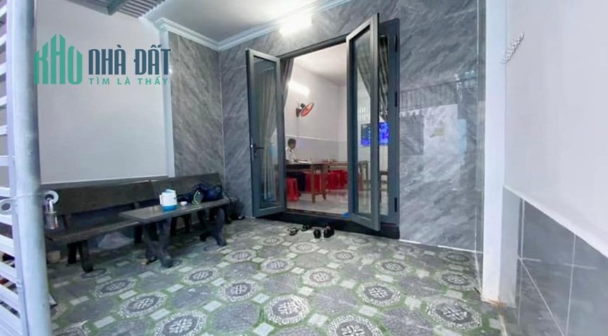 BÁN NHÀ MỚI HẺM NGUYỄN KHUYẾN GẦN CHỢ VĨNH HẢI - NHA TRANG GIÁ 1TY7