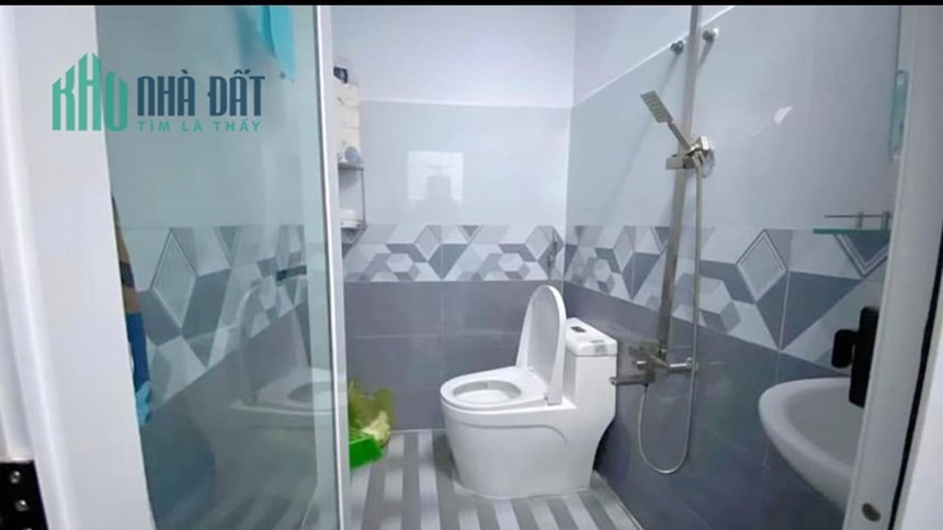 BÁN CĂN NHÀ MỚI HẺM NGUYỄN KHUYẾN GẦN CHỢ VĨNH HẢI - NHA TRANG