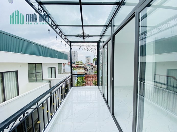BÁN GẤP SIÊU PHẨM BẮC TỪ LIÊM- NHÀ MỚI 6 TẦNG + THANG MÁY , Ô TÔ 5 TẠ ĐỖ CÁCH 10M – 31M2 X 6 TẦNG X