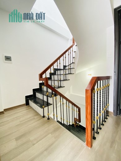 BÁN GẤP SIÊU PHẨM BẮC TỪ LIÊM- NHÀ MỚI 6 TẦNG + THANG MÁY , Ô TÔ 5 TẠ ĐỖ CÁCH 10M – 31M2 X 6 TẦNG X