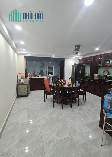 BÌNH TÂN - MẶT TIỀN ĐƯỜNG VIEW CÔNG VIÊN KHU AO SEN TÊN LỬA - NHÀ 4 TẦNG NỘI THẤT XỊN SÒ THIẾT KẾ