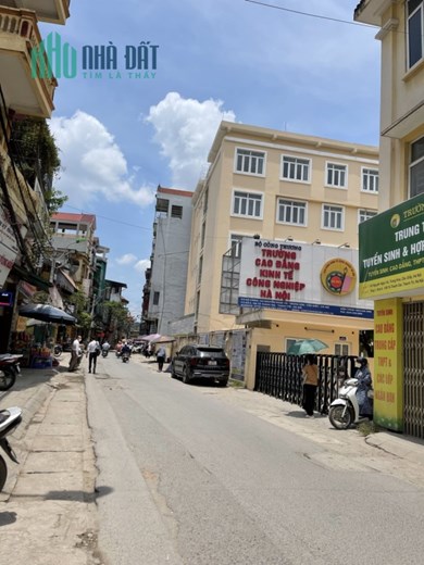 BÁN NHÀ ĐẸP Ở NGAY TẠI TẢ THANH OAI, 38M2 4T GIÁ 2.95 TỶ
