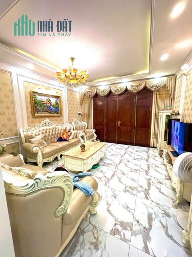 Siêu rẻ, Bán nhà Bạch Mai 60m2, 4 Tầng, MT 5m, gần ô tô, gần phố giá 9,x Tỷ