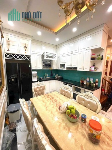 Siêu rẻ, Bán nhà Bạch Mai 60m2, 4 Tầng, MT 5m, gần ô tô, gần phố giá 9,x Tỷ