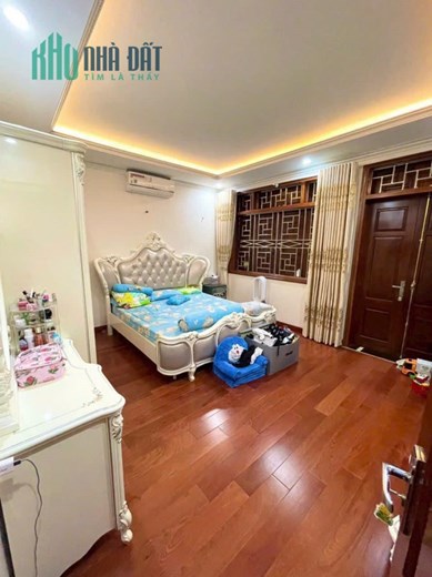 Siêu rẻ, Bán nhà Bạch Mai 60m2, 4 Tầng, MT 5m, gần ô tô, gần phố giá 9,x Tỷ