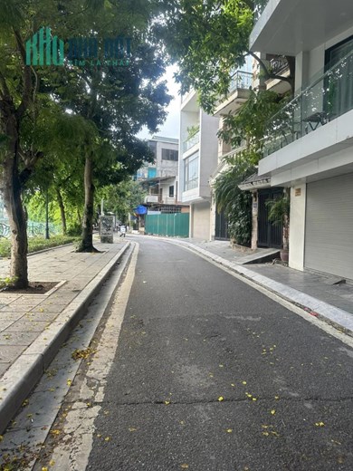 NÓNG MỚI 09 2628 5559 Bán nhà mặt phố Yên Hoa 60m², 4 tầng, MT 6m, giá 15 Tỷ Tây Hồ