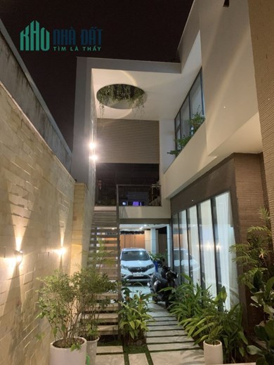Bán Biệt Thự Có Hồ Bơi Quận Ngũ Hành Sơn Đà Nẵng 460m2 3 Tầng Giá Chỉ 1X Tỷ
