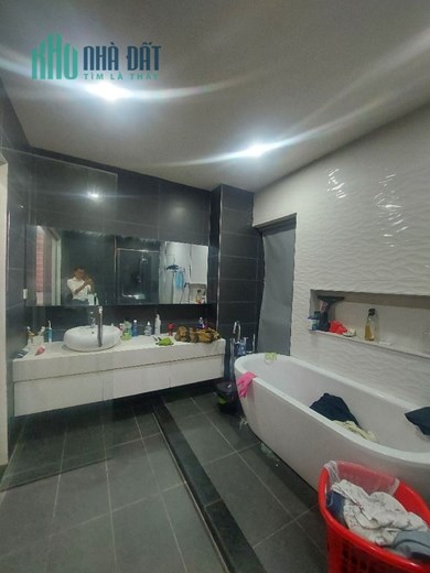 Bán Biệt Thự Có Hồ Bơi Quận Ngũ Hành Sơn Đà Nẵng 460m2 3 Tầng Giá Chỉ 1X Tỷ