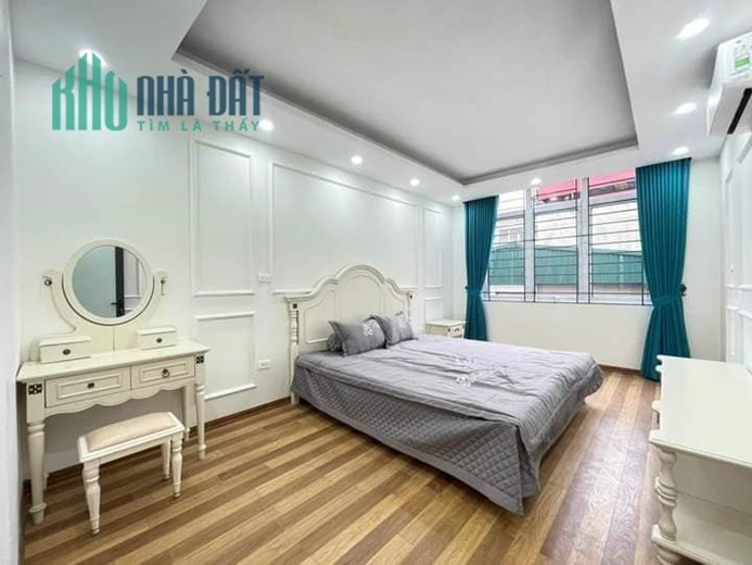GIA ĐÌNH CHUYỂN CÔNG TÁC CẦN BÁN NHÀ PHỐ ÂU CƠ - QUẬN TÂY HỒ DT:40M2 MT:3.5M GỒM 3 PHÒNG NGỦ NHÀ 2