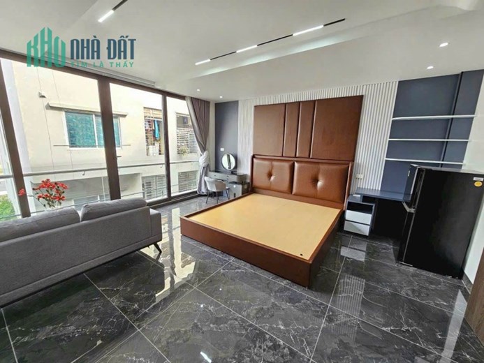 Bán siêu phẩm Ba Đình - Quần Ngựa - Văn Cao - phân lô VIP - 71m2 x 6 Tầng - thang máy - vỉa hè