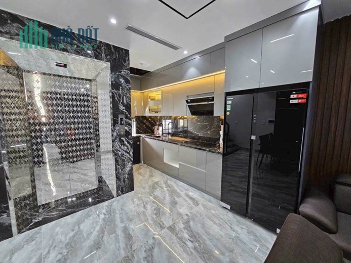 Bán siêu phẩm Ba Đình - Quần Ngựa - Văn Cao - phân lô VIP - 71m2 x 6 Tầng - thang máy - vỉa hè