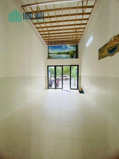 TÂN PHÚ - HÀNG HIẾM - NHÀ 6 TẦNG - MẶT TIỀN ĐƯỜNG - CÓ THANG MÁY - ĐỐI DIỆN UBND QUẬN TÂN PHÚ - KHU