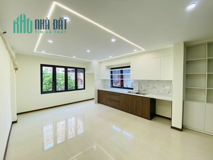 SIÊU PHẨM. Bán nhà phố Hoàng Đạo Thành, Thanh Xuân. 35m2 x 6 Tầng. THANG MÁY. Ô TÔ. Nhỉnh 6 Tỷ.