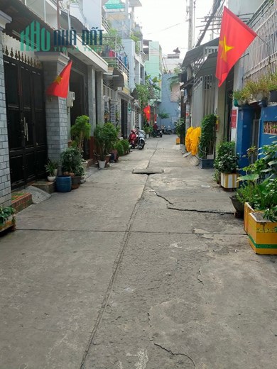TÂN PHÚ - GIÁ NHÀ CÒN TỐT HƠN MUA ĐẤT-  HẺM 5M - Ô TÔ VÀO NHÀ - 79M2 - 2 TẦNG - 3 PHÒNG -  CHỈ 6.1