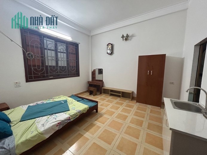 Bán nhà Tam Trinh, Hoàng Mai, 6 phòng cho thuê doanh thu 25 triệu 1 tháng 44 m2, 3 tỷ 990