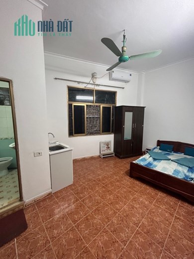 Bán nhà Tam Trinh, Hoàng Mai, 6 phòng cho thuê doanh thu 25 triệu 1 tháng 44 m2, 3 tỷ 990