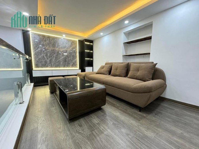 Nhà RẺ ĐẸP NHẤT phố Khâm Thiên Đống Đa 30m2 x 5 tầng 4,6m ngang chỉ 3,05 tỷ ,Siêu Hot