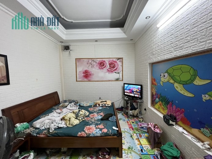 Bán gấp nhà mặt phố Hàng Bài, Hoàn Kiếm 39m2, 6 tầng, mặt tiền 3,7m, giá 49 tỷ
