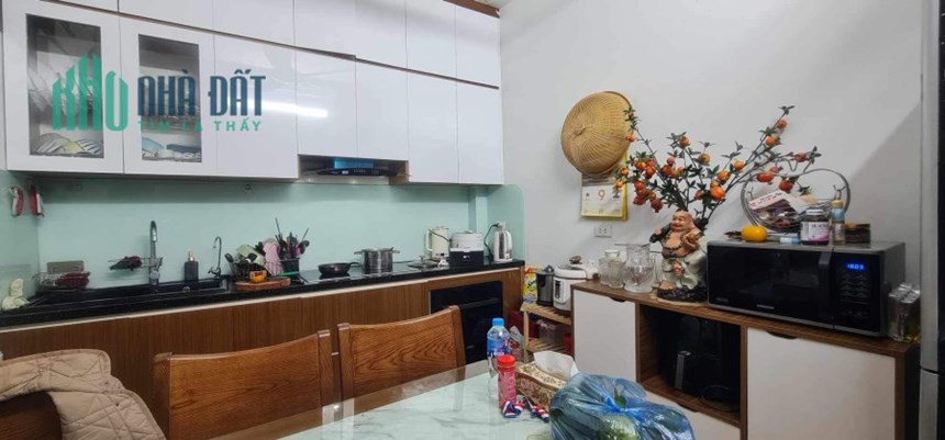 Bán nhà 40m 4T  Bồ Đề, Long Biên, oto ,KD, nhỉnh 4,2ty .