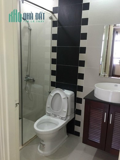 BÁN NHÀ CHUNG CƯ NGỌC LAN,  Quận 7, Mặt tiền 94M2, tầng cao giá 3.x tỷ,