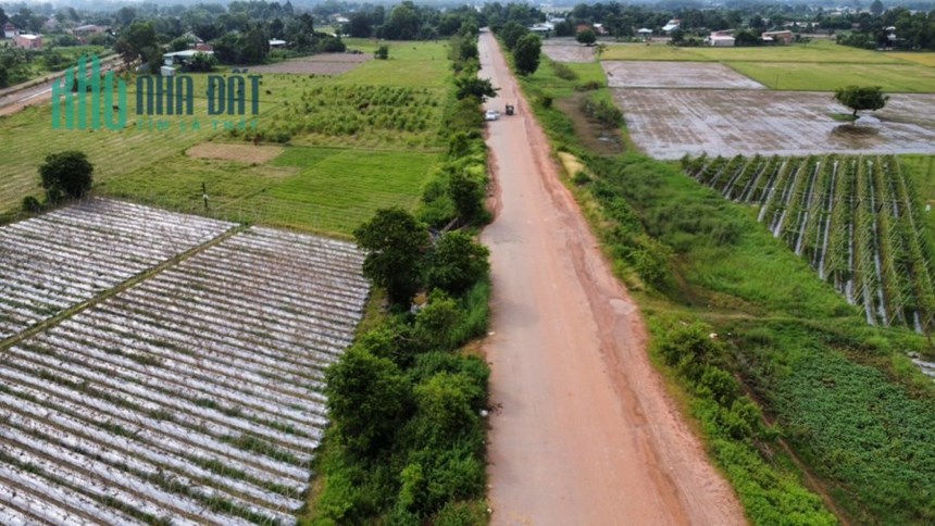 Mặt tiền đường Hồ Chí Minh- Chơn Thành, huyện Đức Hòa, tỉnh Long An cần bán gấp.......
