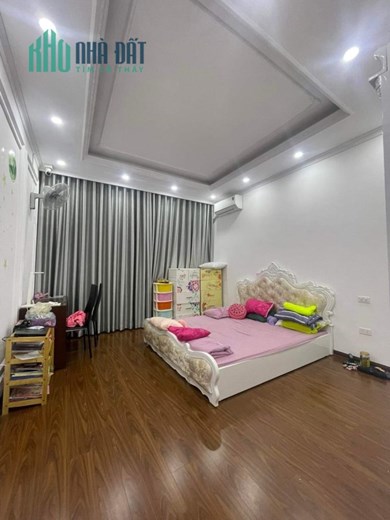 Hiếm ! Cần bán căn nhà 50m2 Thái Thịnh, Đống Đa, 7 tỷ, Nhà siêu đẹp