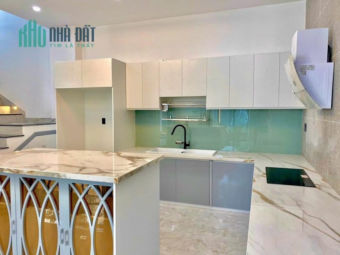 Bán biệt thự mới 1 trệt 3 lầu đường Xô Viết Nghệ Tĩnh, Vũng Tàu.