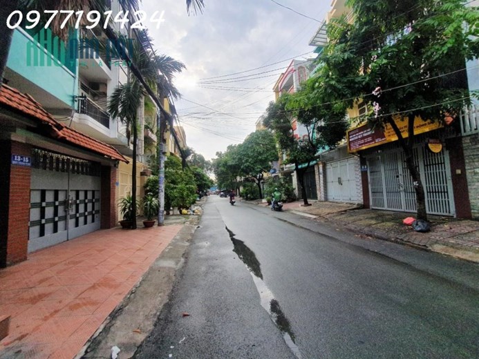 CHÍNH CHỦ BÁN NHÀ MẶT TIỀN ĐƯỜNG GẦN CHỢ CHU VĂN AN, BÌNH THẠNH,4X18M, TRỆT 3 LẦU, GIÁ 11 TỶ