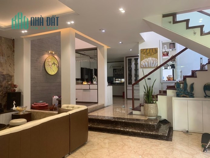 BÁN NHÀ RIÊNG  KHU PHÂN LÔ LÃNH ĐẠO BỘ CÔNG AN 29/39 KHƯƠNG HẠ  XE 16 CHỖ ĐỖ CỬA 48 MÉT 4 TẦNG HƠN